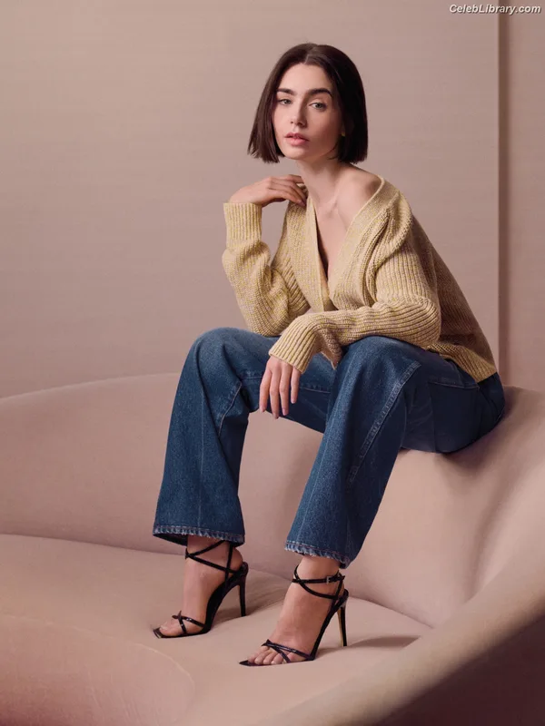 Lily Collins photo 21 of 838
