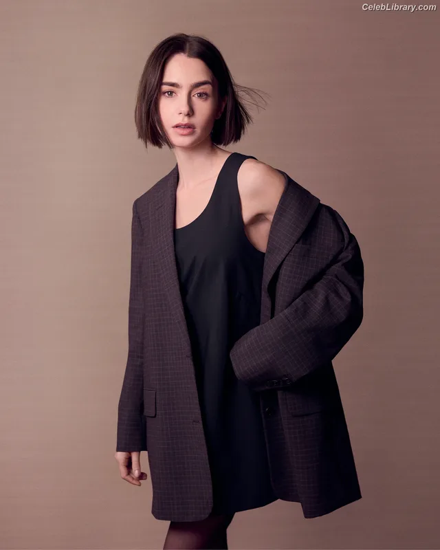 Lily Collins photo 5 of 838