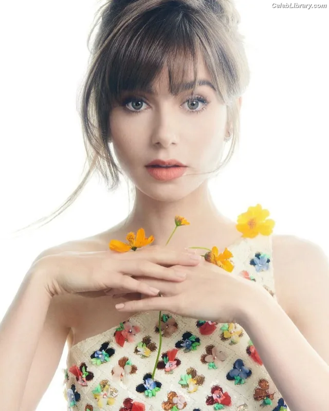 Lily Collins photo 15 of 838