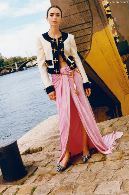 Lily Collins photo 15 of 838