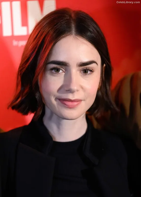 Lily Collins photo 22 of 838