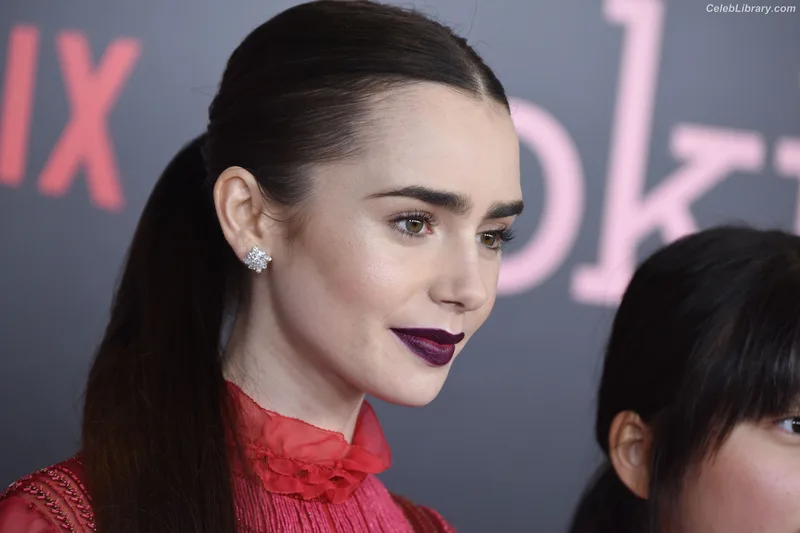 Lily Collins photo 24 of 838
