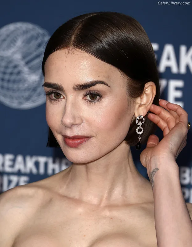 Lily Collins photo 7 of 838