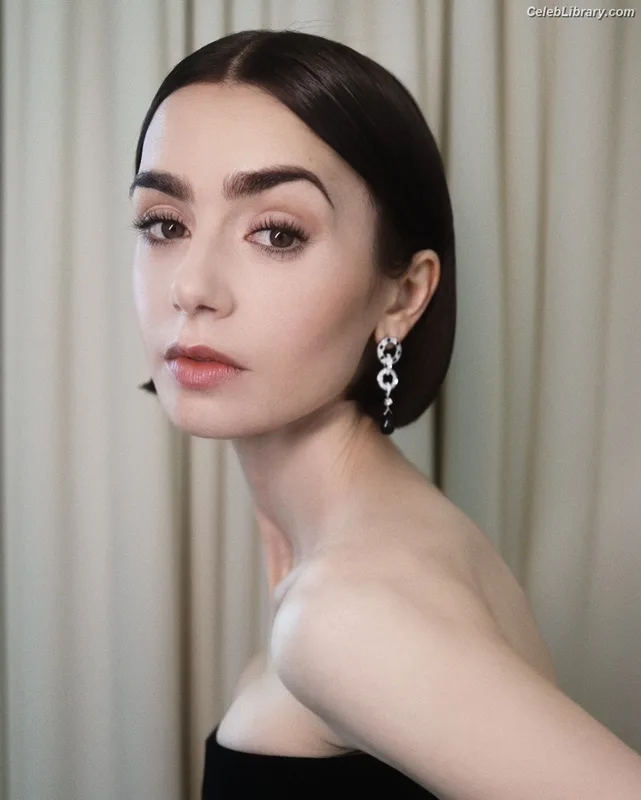 Lily Collins photo 23 of 838