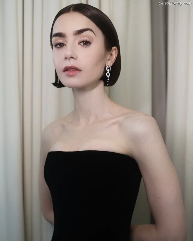Lily Collins photo 24 of 838