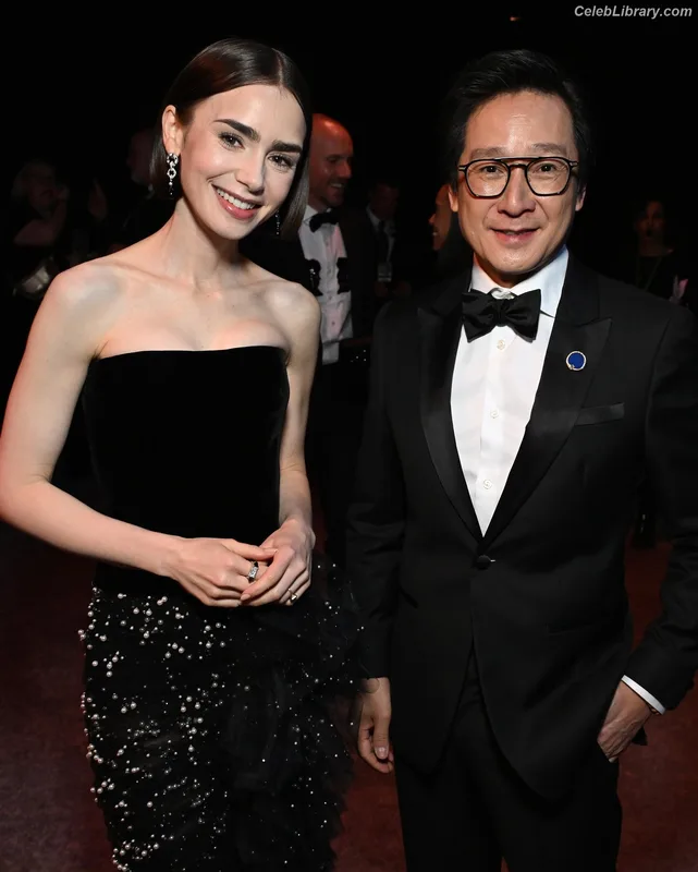 Lily Collins photo 1 of 838