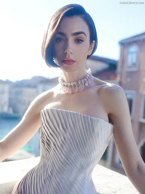 Lily Collins photo 11 of 838