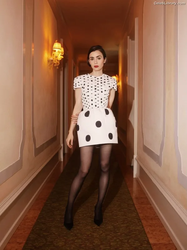 Lily Collins photo 12 of 838