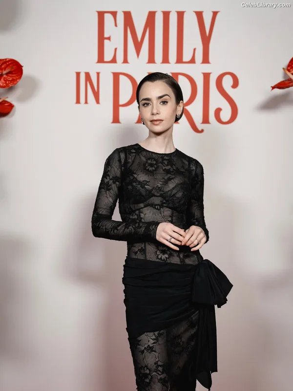 Lily Collins photo 16 of 838