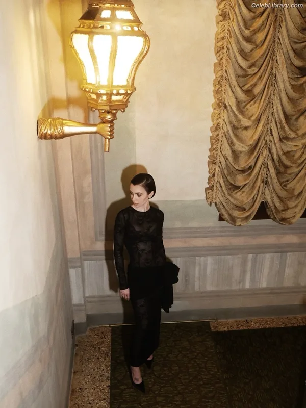 Lily Collins photo 20 of 838