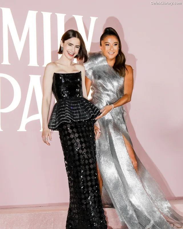 Lily Collins photo 7 of 838