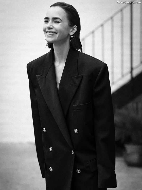 Lily Collins photo 21 of 838