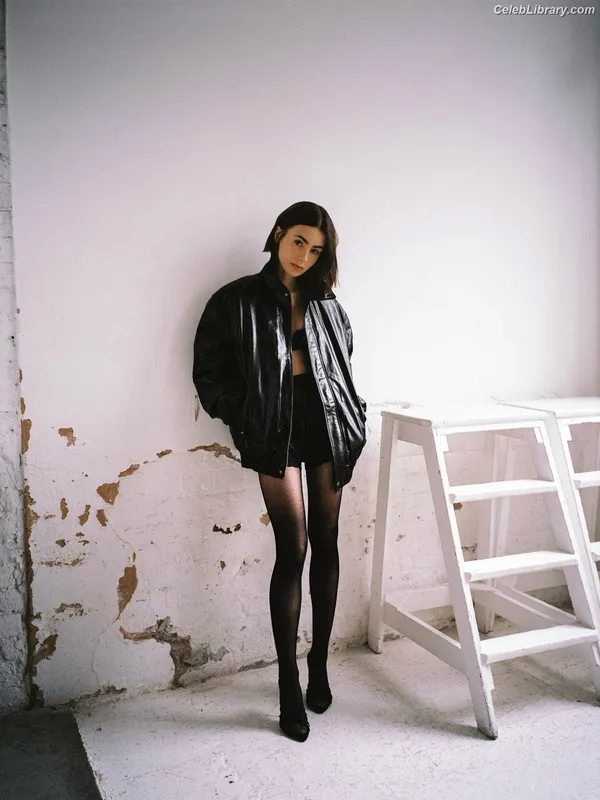 Lily Collins photo 24 of 838