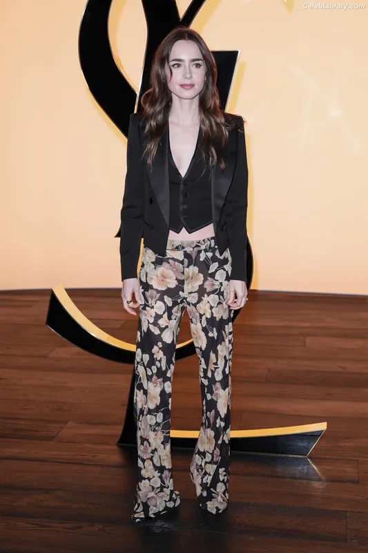 Lily Collins photo 6 of 838