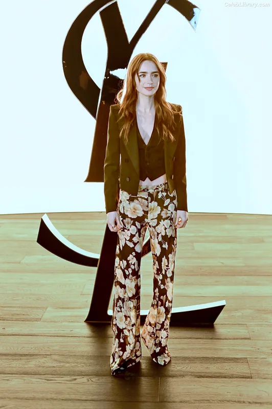 Lily Collins photo 9 of 838