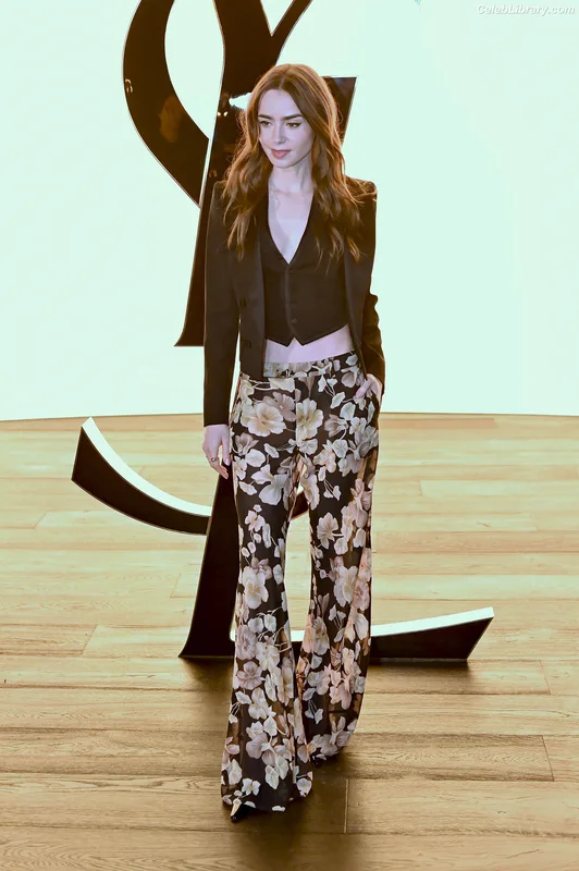 Lily Collins photo 10 of 838