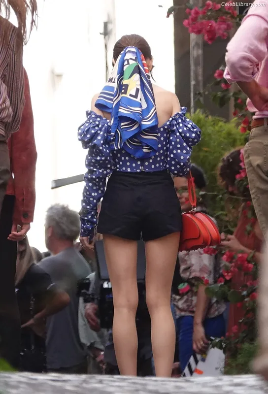 Lily Collins photo 4 of 838