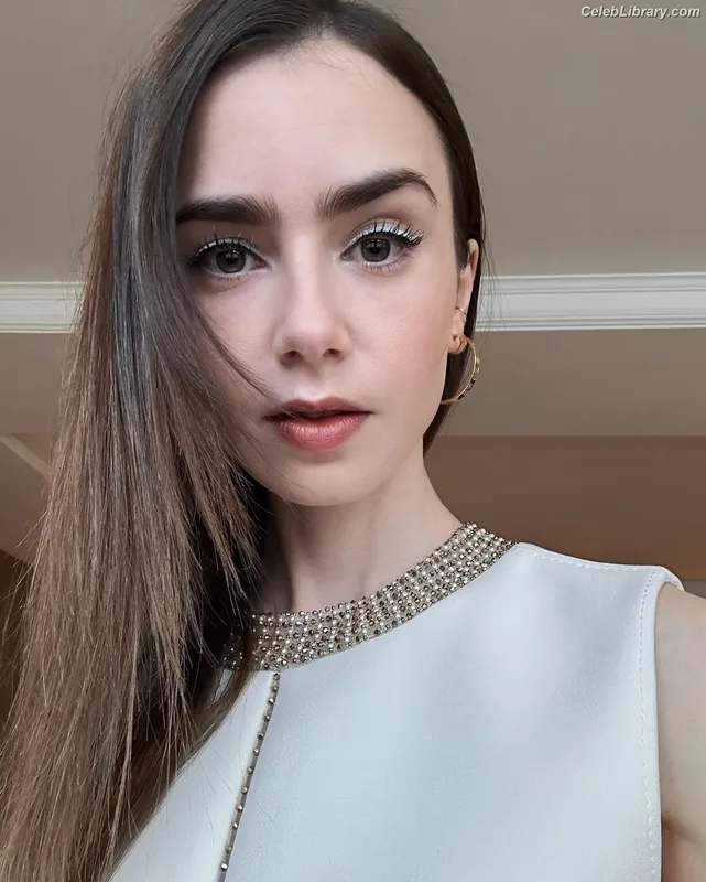 Lily Collins photo 8 of 838