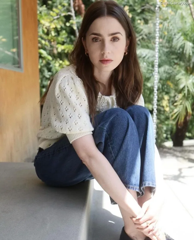 Lily Collins photo 9 of 838