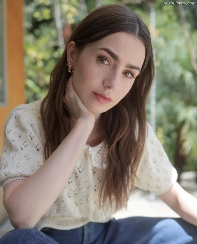 Lily Collins photo 10 of 838