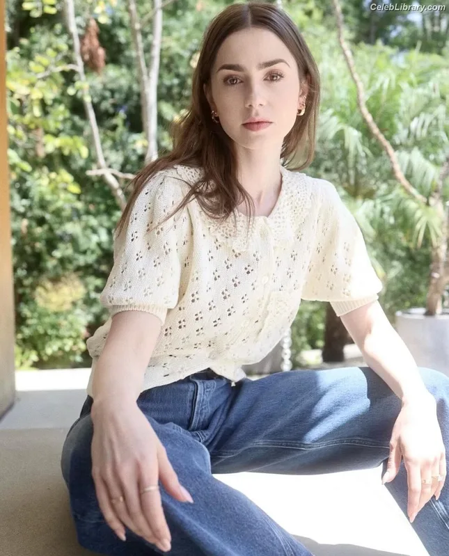 Lily Collins photo 12 of 838