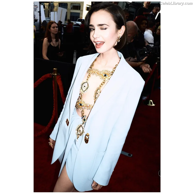 Lily Collins photo 1 of 838