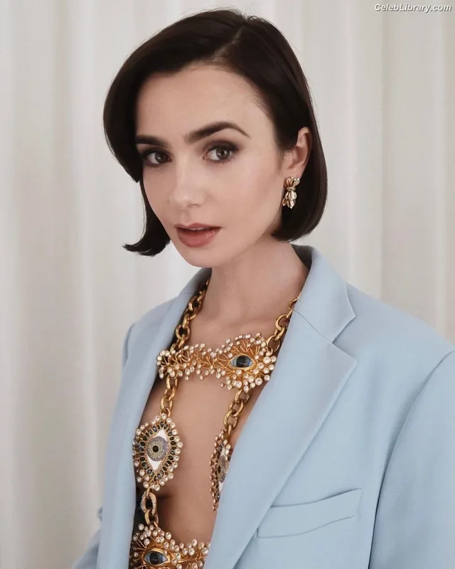 Lily Collins photo 4 of 838