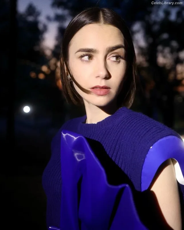 Lily Collins photo 3 of 838