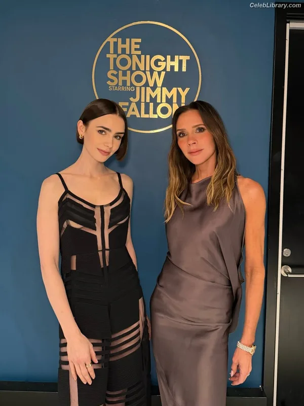 Lily Collins photo 22 of 838