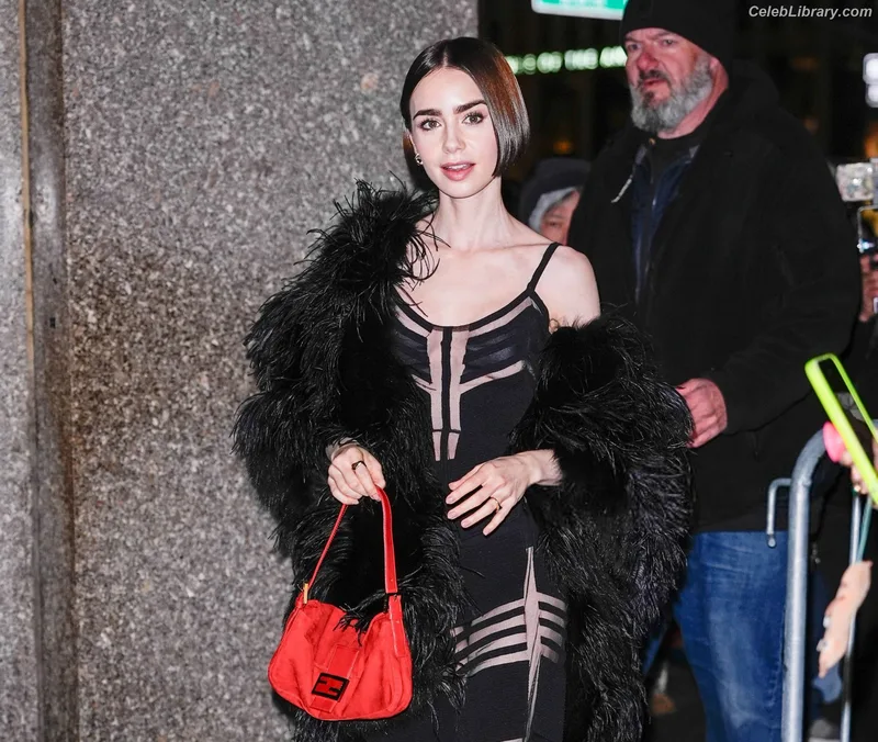 Lily Collins photo 5 of 838