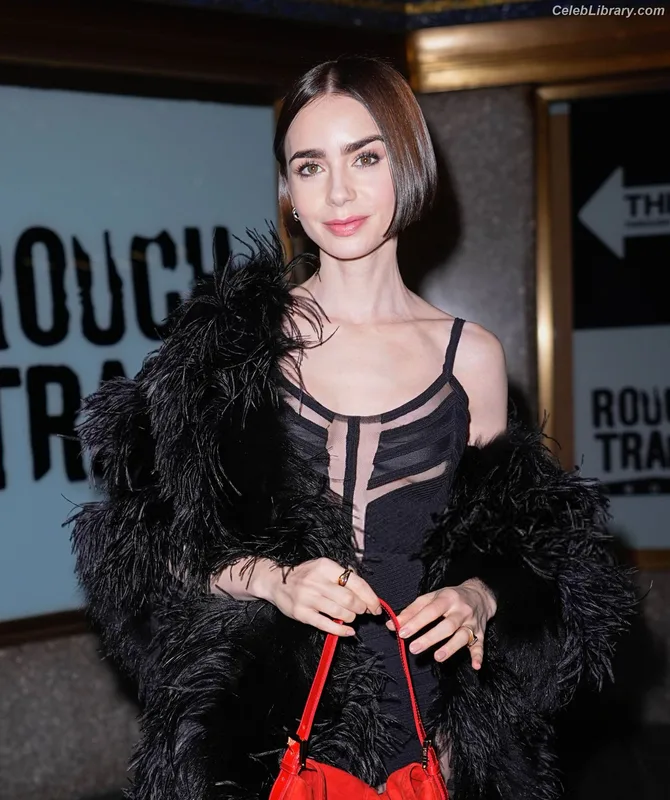 Lily Collins photo 6 of 838