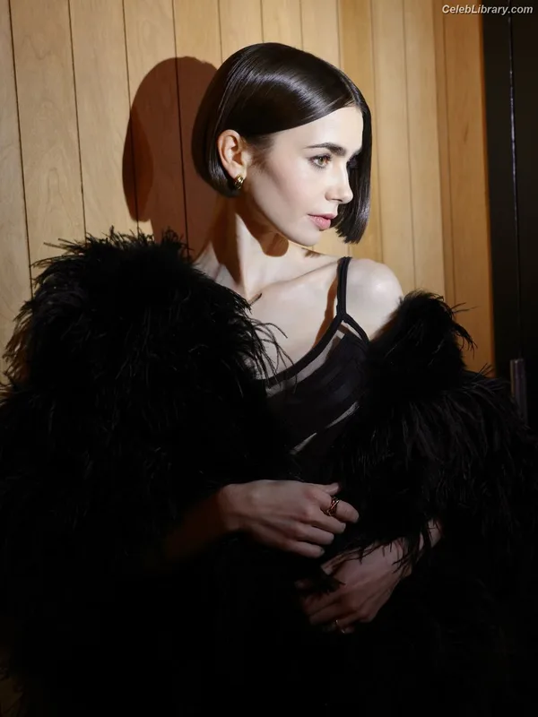 Lily Collins photo 8 of 838