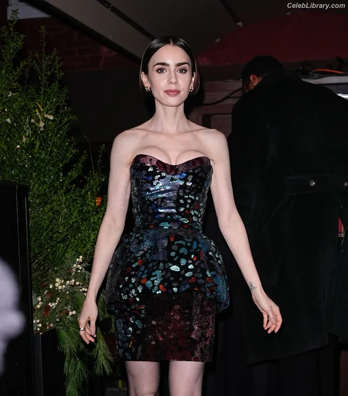 Lily Collins photo 18 of 838
