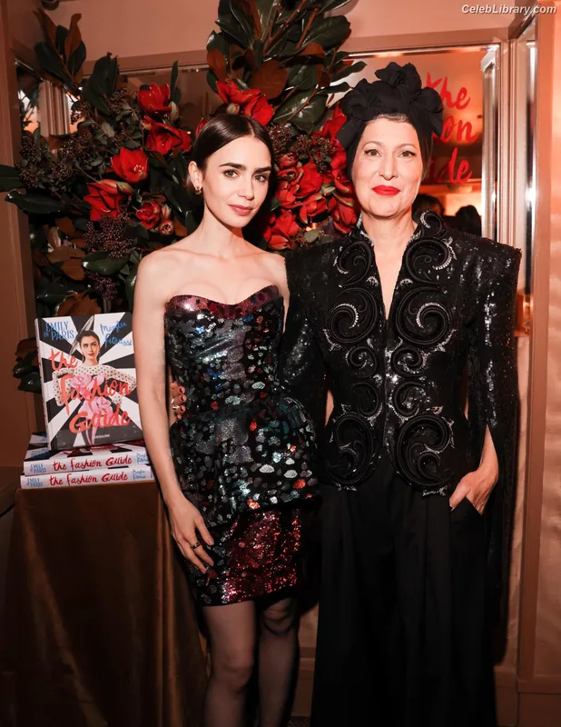 Lily Collins photo 2 of 838