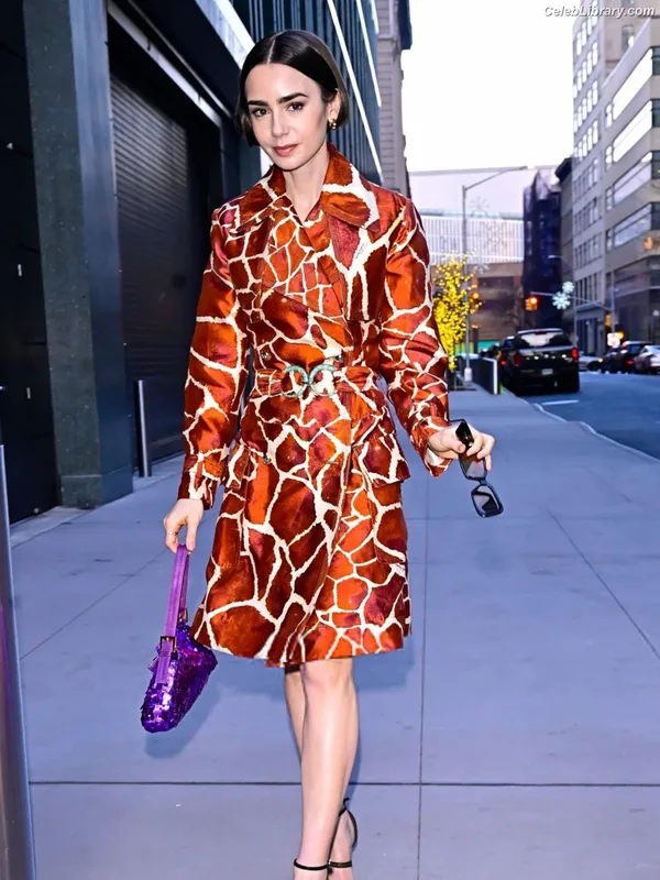 Lily Collins photo 13 of 838