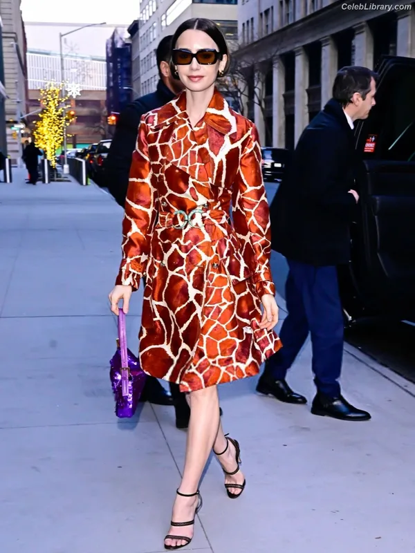 Lily Collins photo 14 of 838