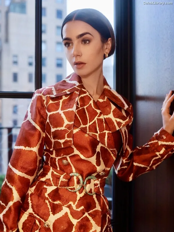 Lily Collins photo 18 of 838