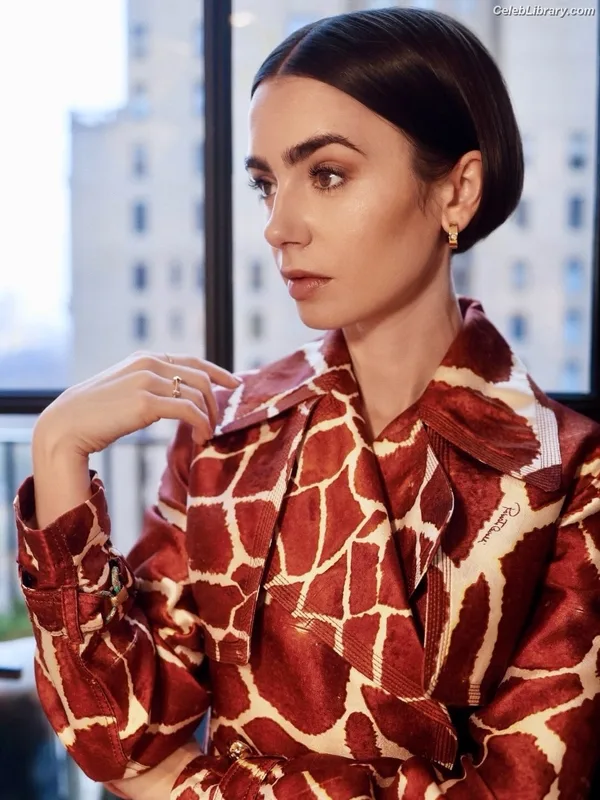 Lily Collins photo 19 of 838