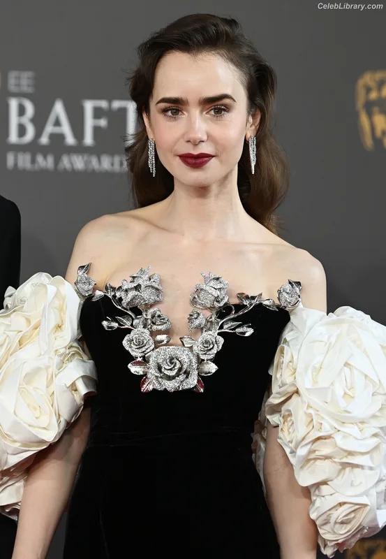 Lily Collins photo 15 of 838
