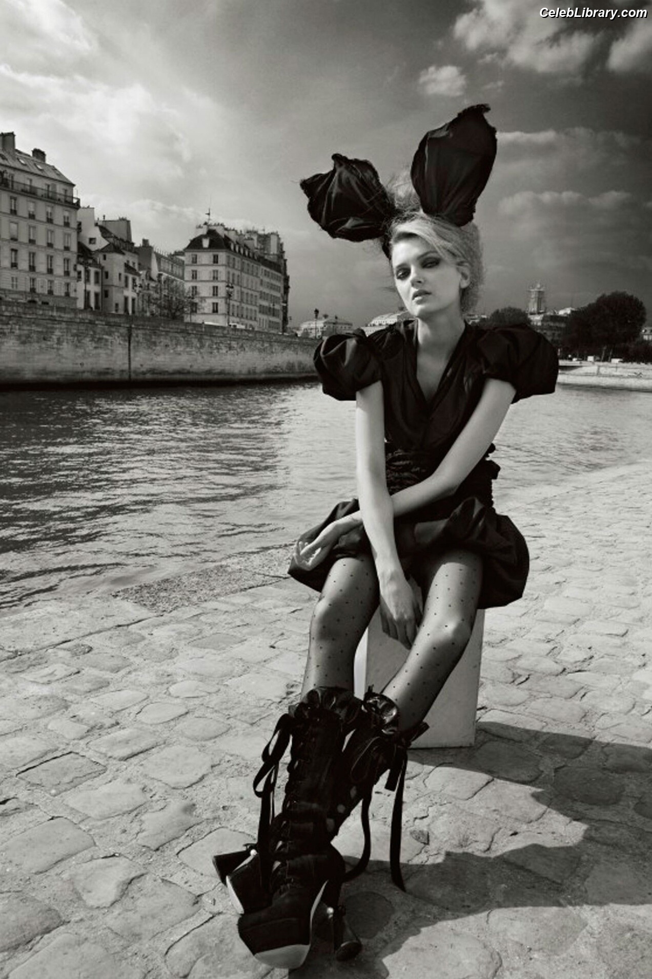 Lily Donaldson photo 9 of 39