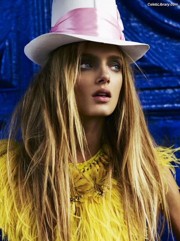 Lily Donaldson photo 21 of 39