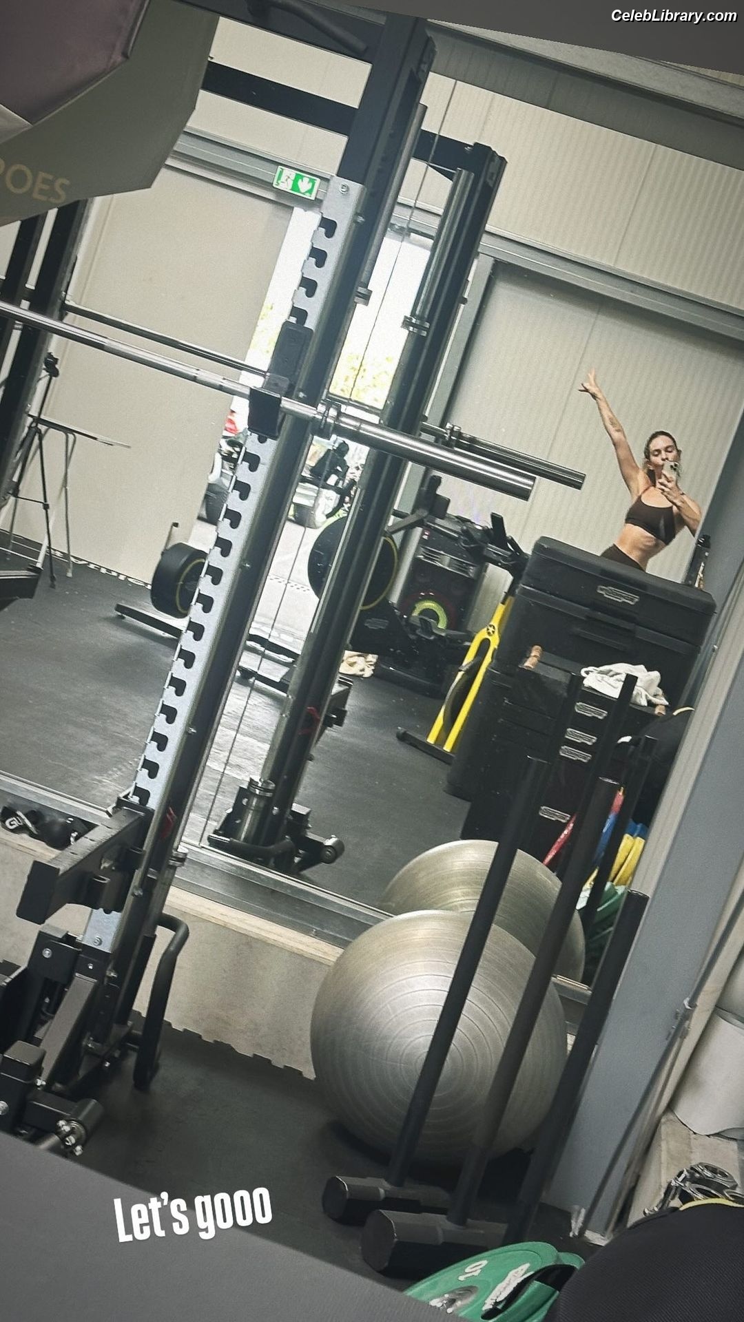 Lily James photo 11 of 1233