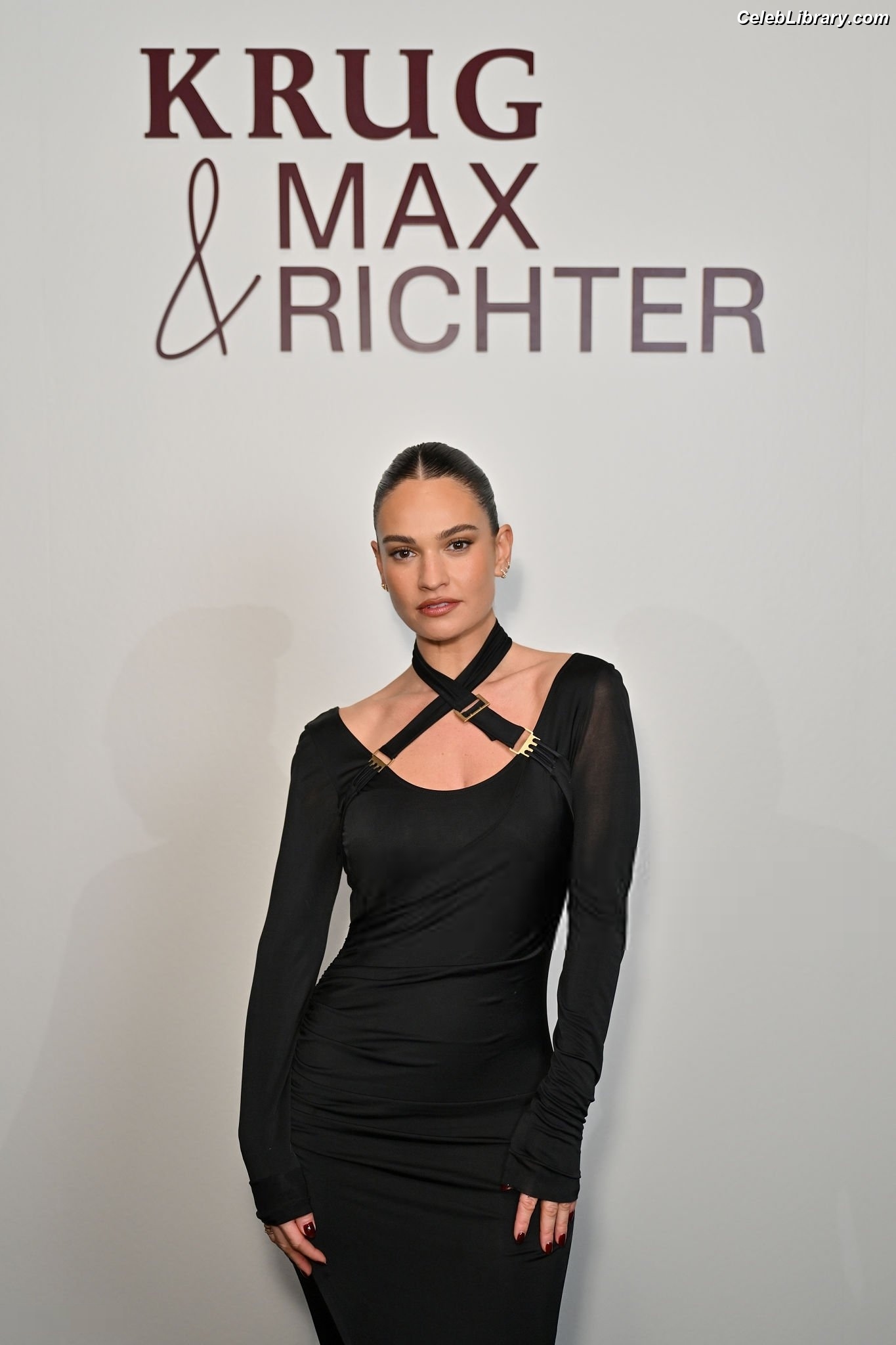 Lily James photo 17 of 1233