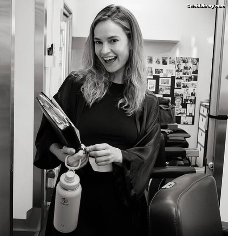 Lily James photo 8 of 1233
