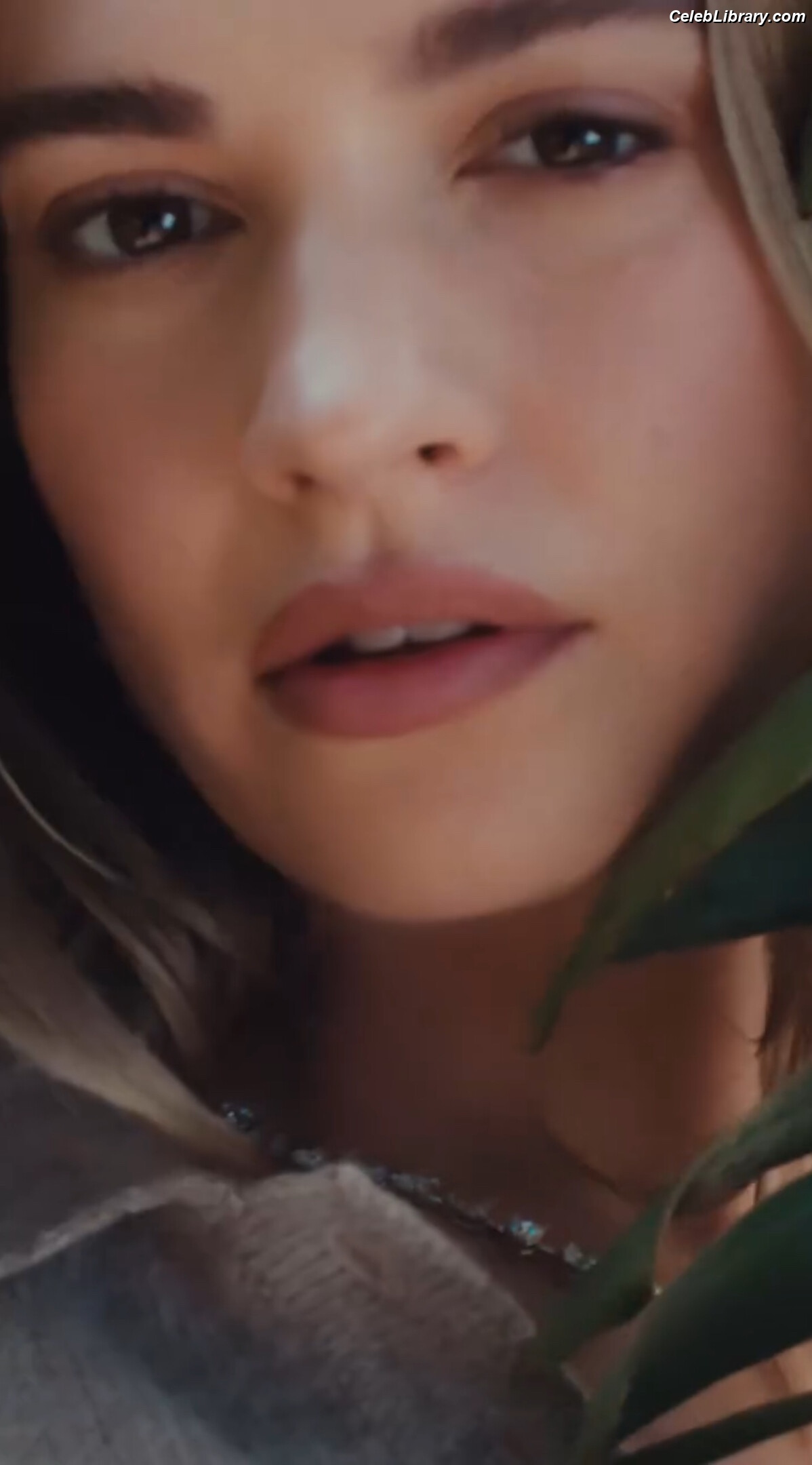 Lily James photo 5 of 1233