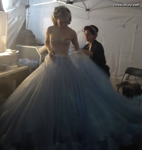 Lily James photo 16 of 1233