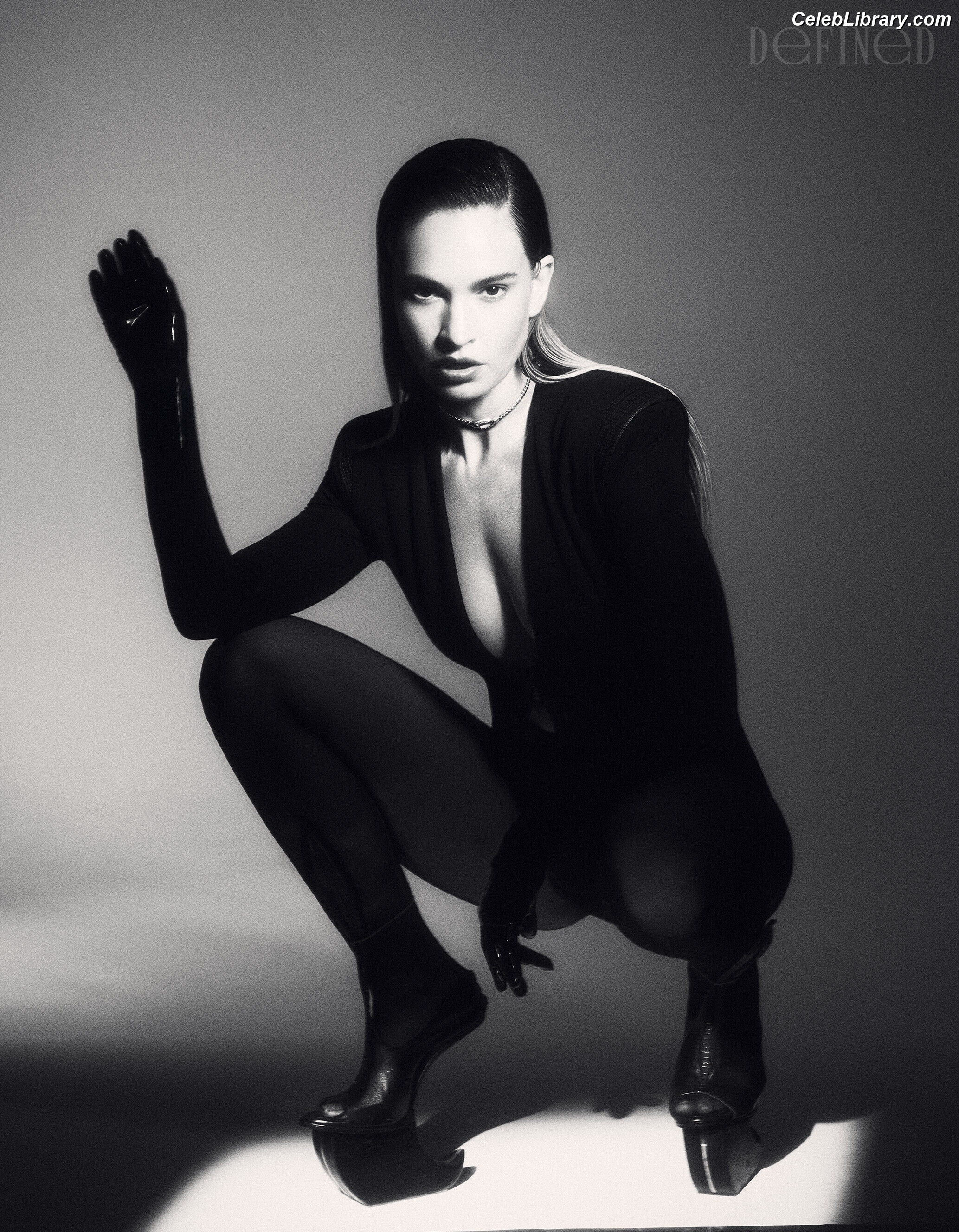 Lily James photo 12 of 1233