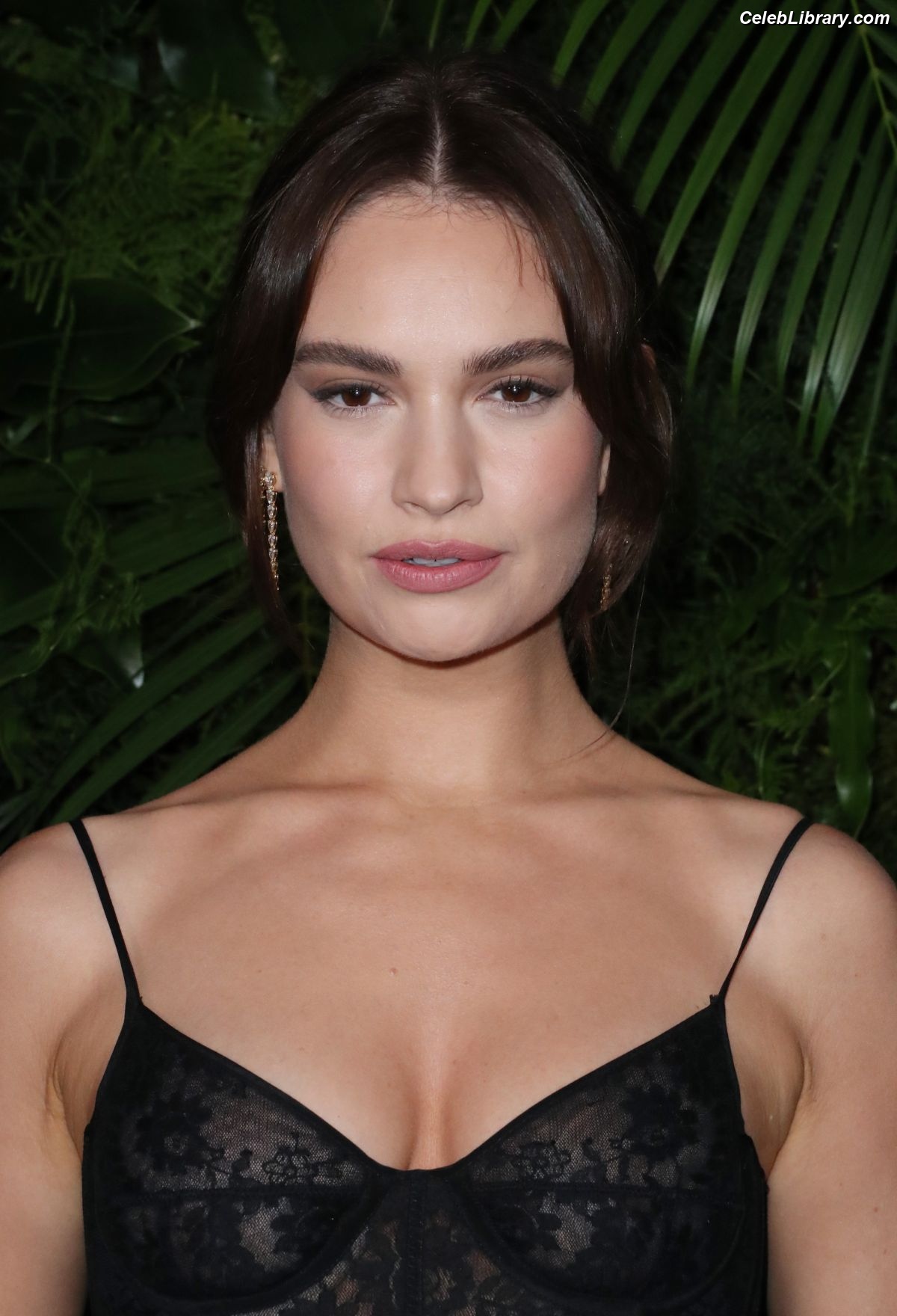 Lily James photo 17 of 1233