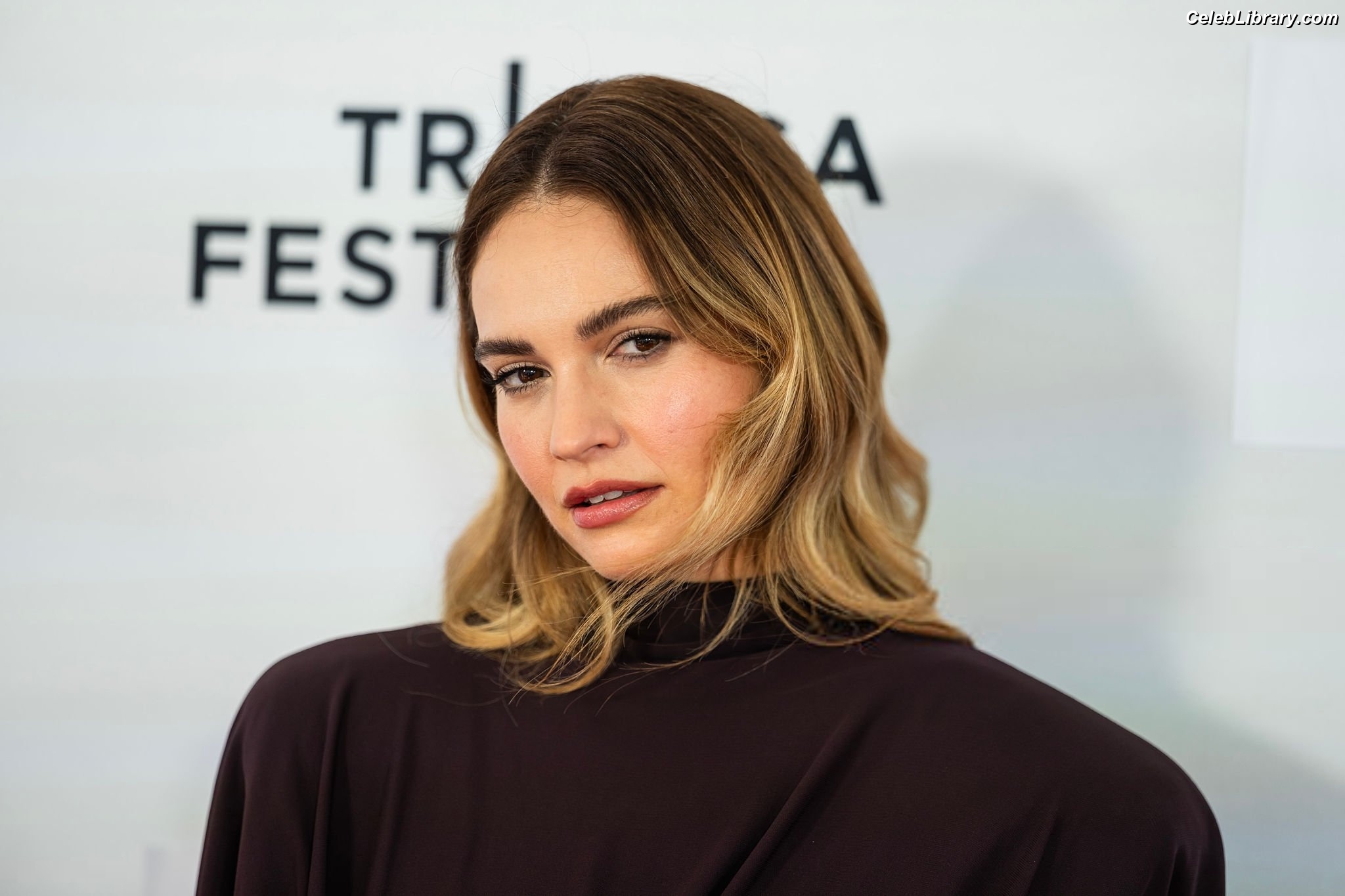 Lily James photo 7 of 1233