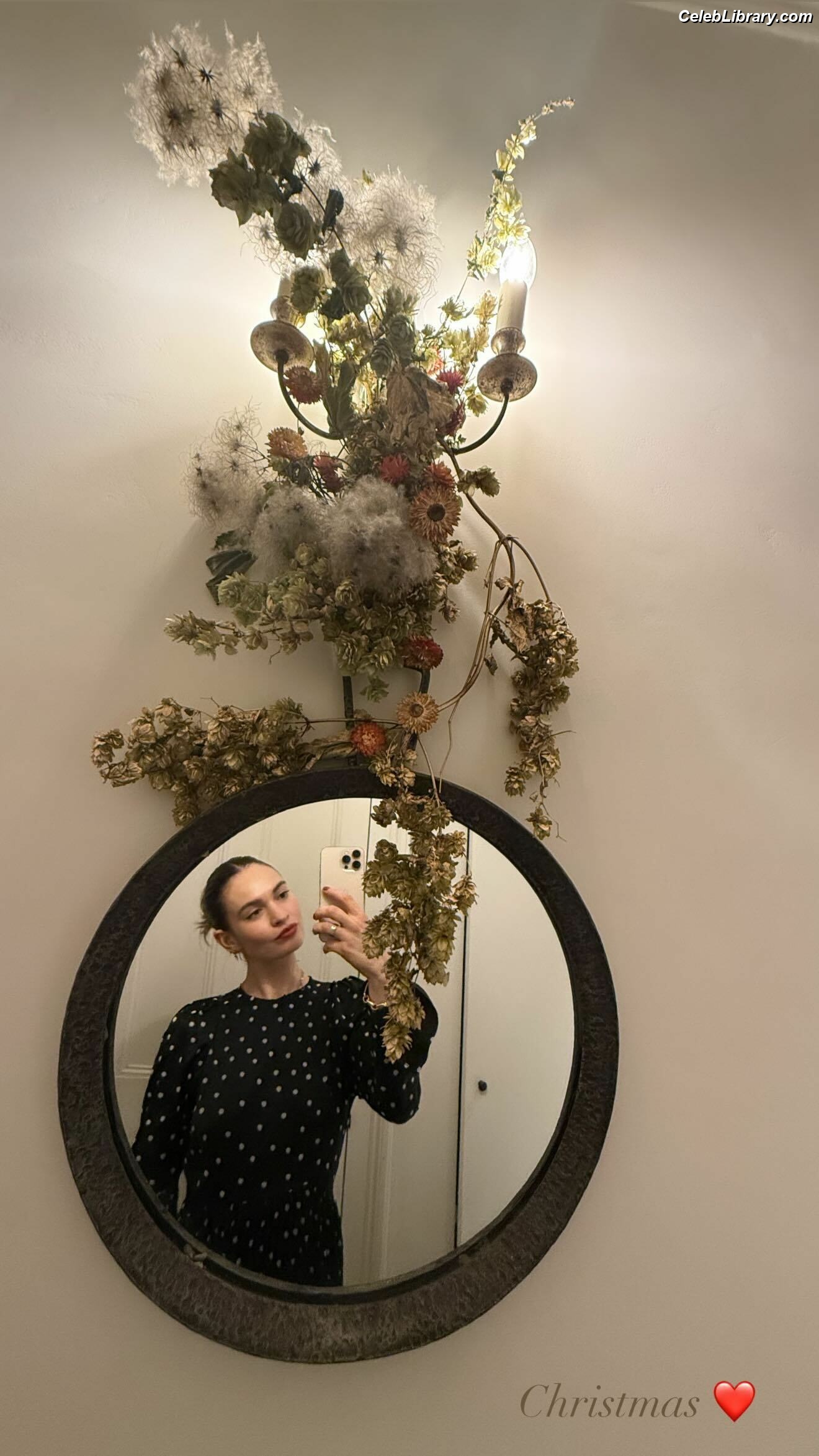 Lily James photo 19 of 1233